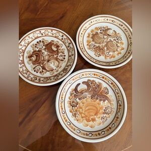 Vintage Włocławek  Floral Stoneware Dinner Plates in Brown and Cream - Set of 3